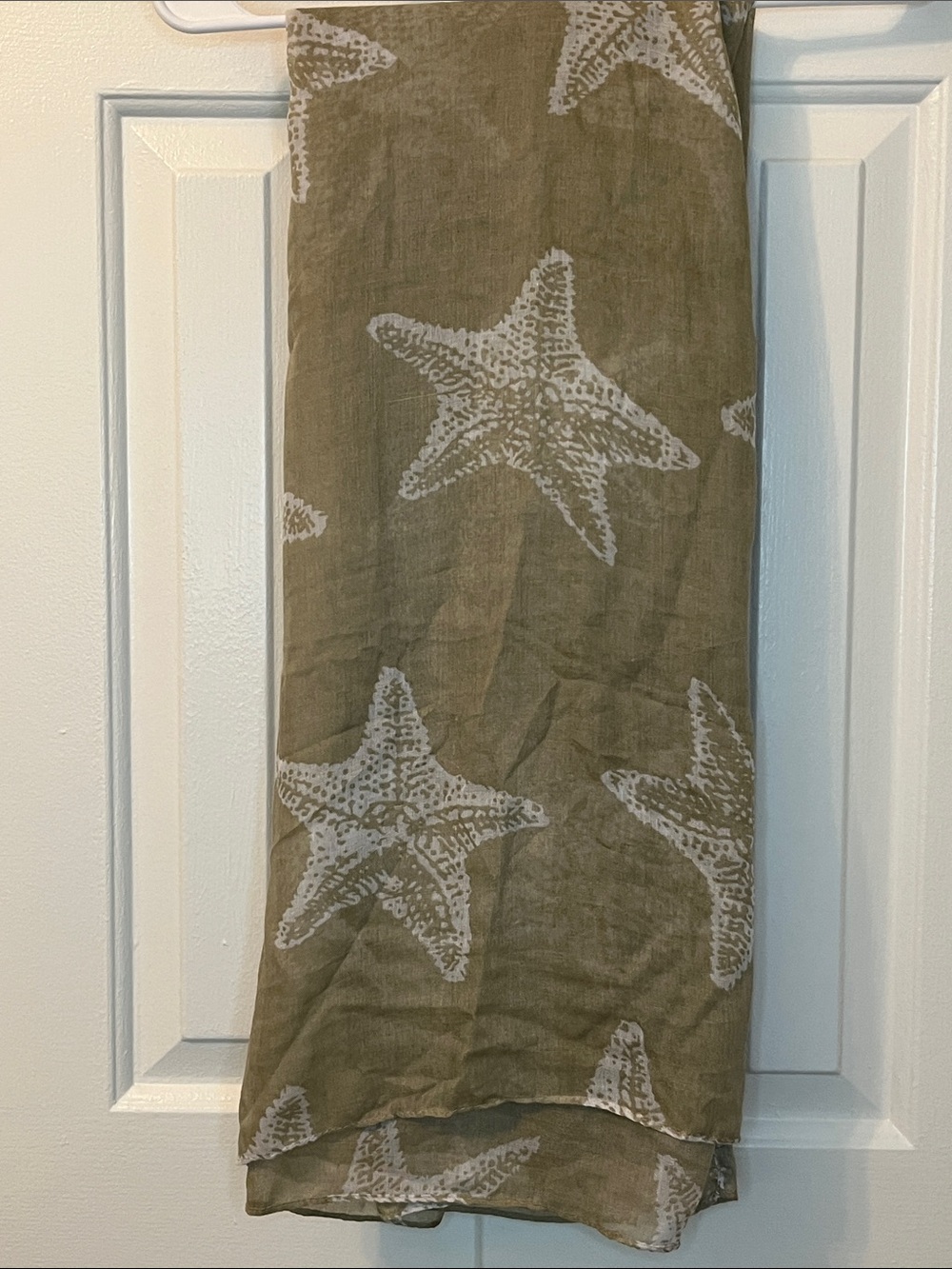 NWOT Lightweight Starfish Beach Infinity Scarf